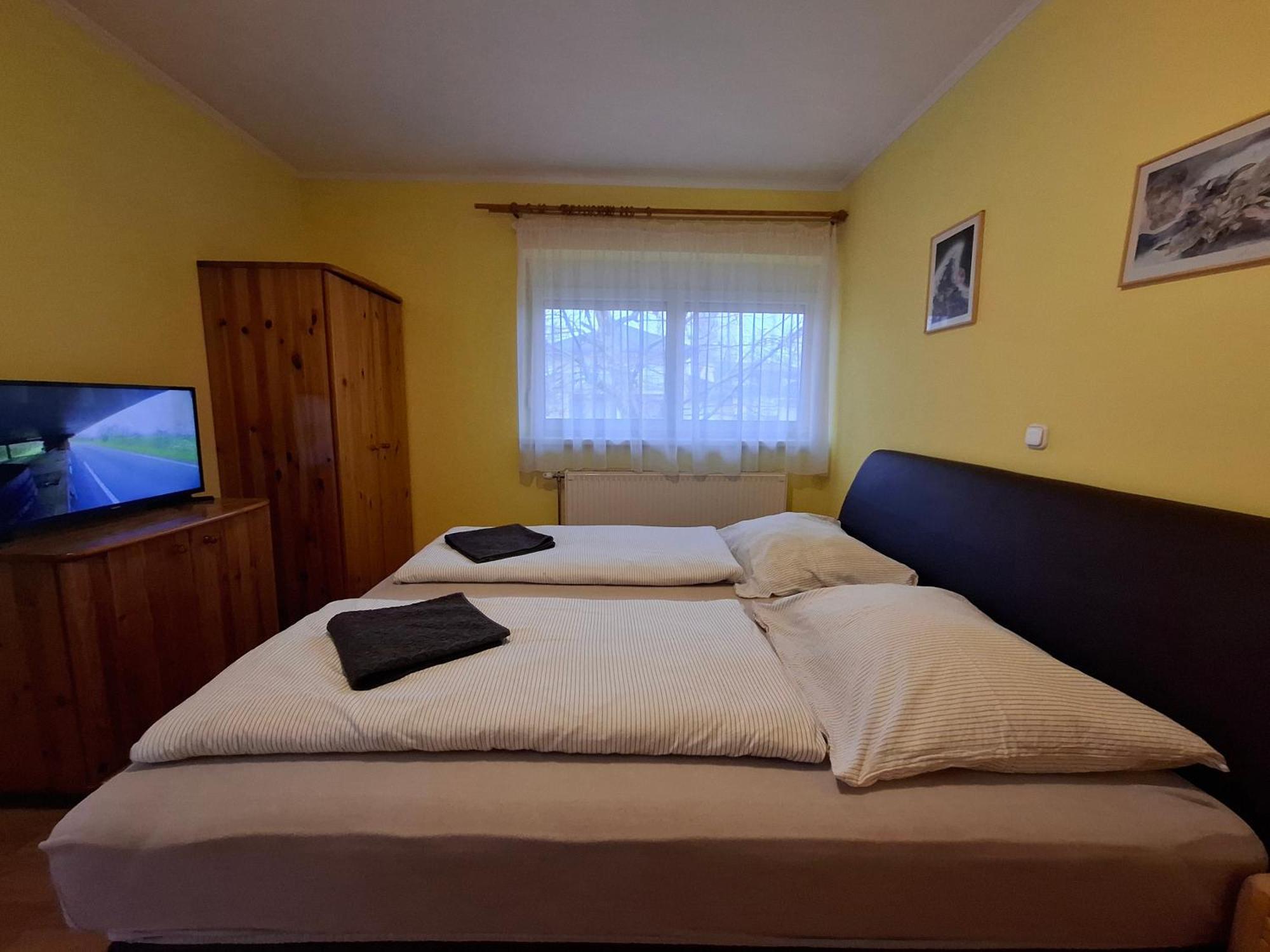 Ilona Apartmanhaz Siofok Exterior photo