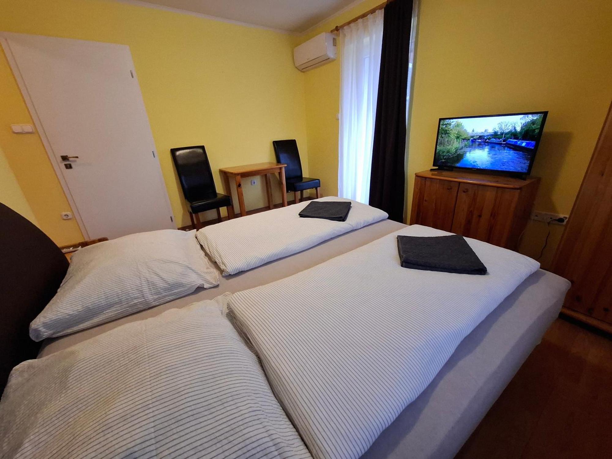Ilona Apartmanhaz Siofok Exterior photo