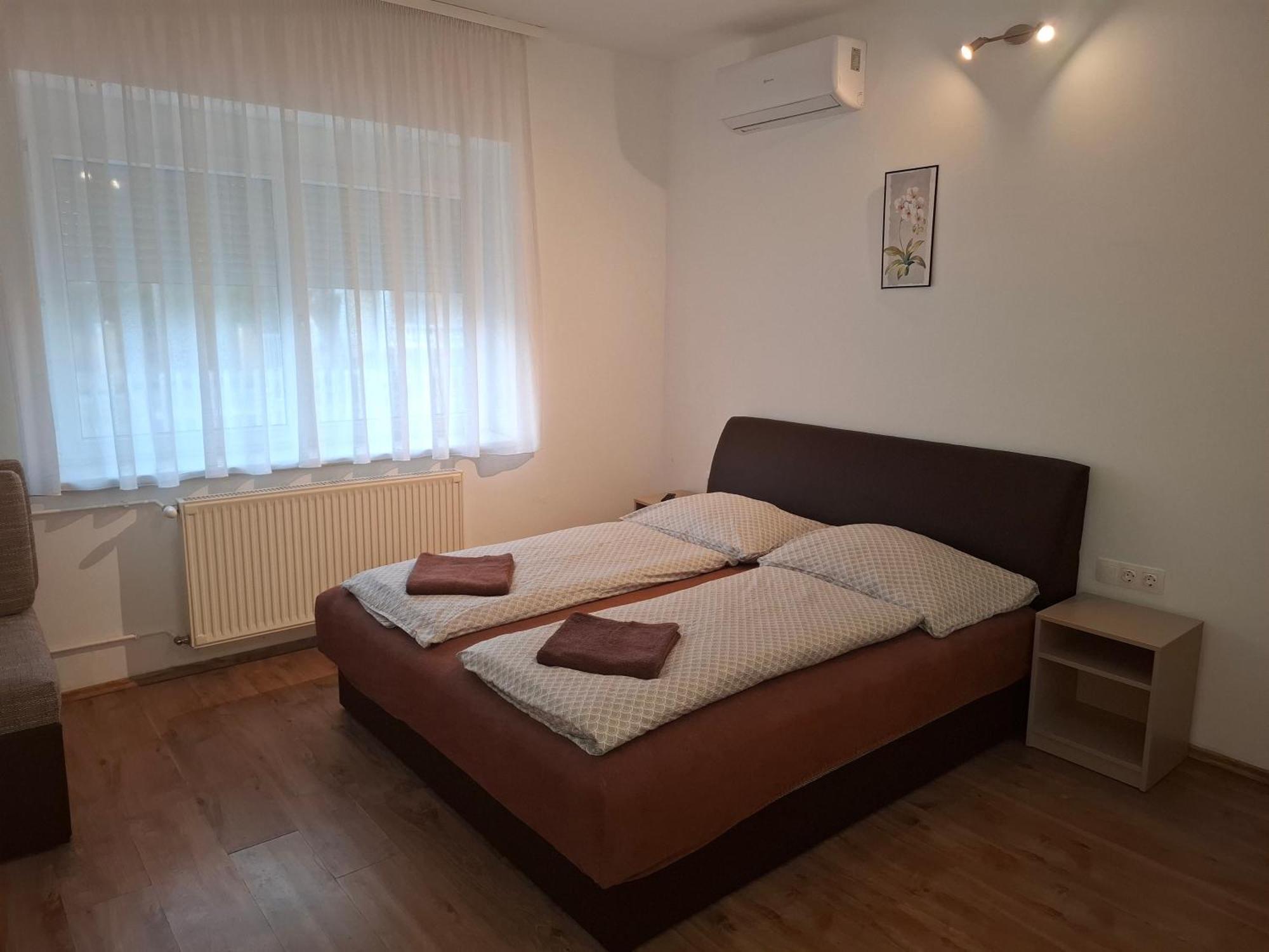 Ilona Apartmanhaz Siofok Exterior photo