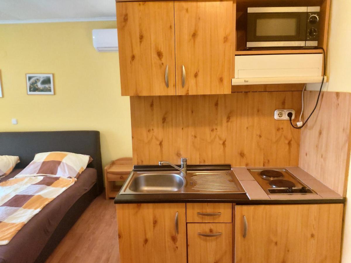 Ilona Apartmanhaz Siofok Exterior photo