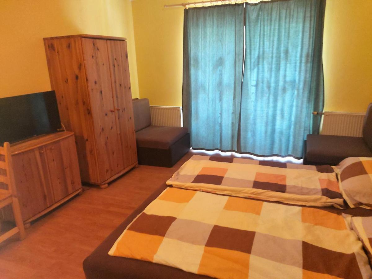Ilona Apartmanhaz Siofok Exterior photo