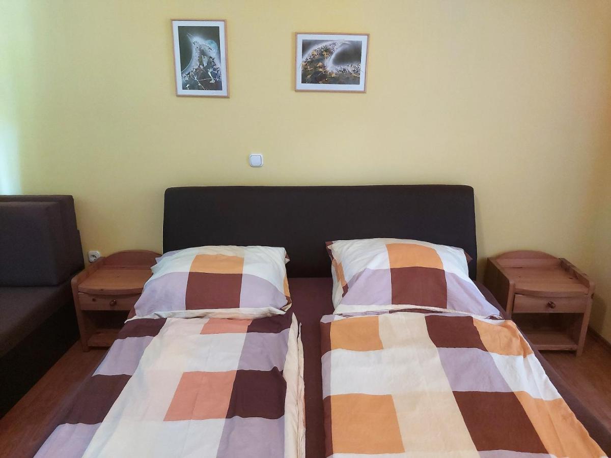 Ilona Apartmanhaz Siofok Exterior photo